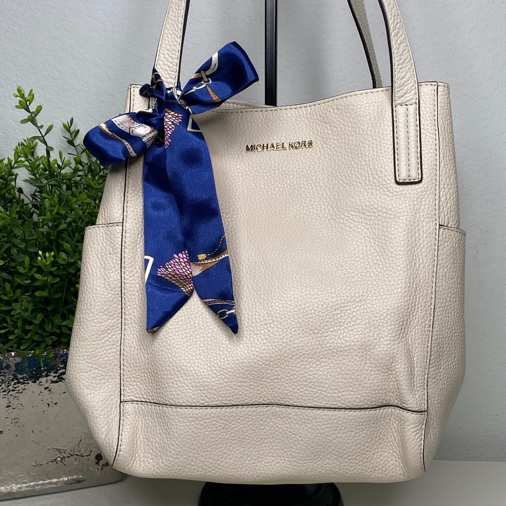 Michael Kors Ashbury Large‎ Grab Pebble Leather Tote Beige Ivory - Picture 2 of 12